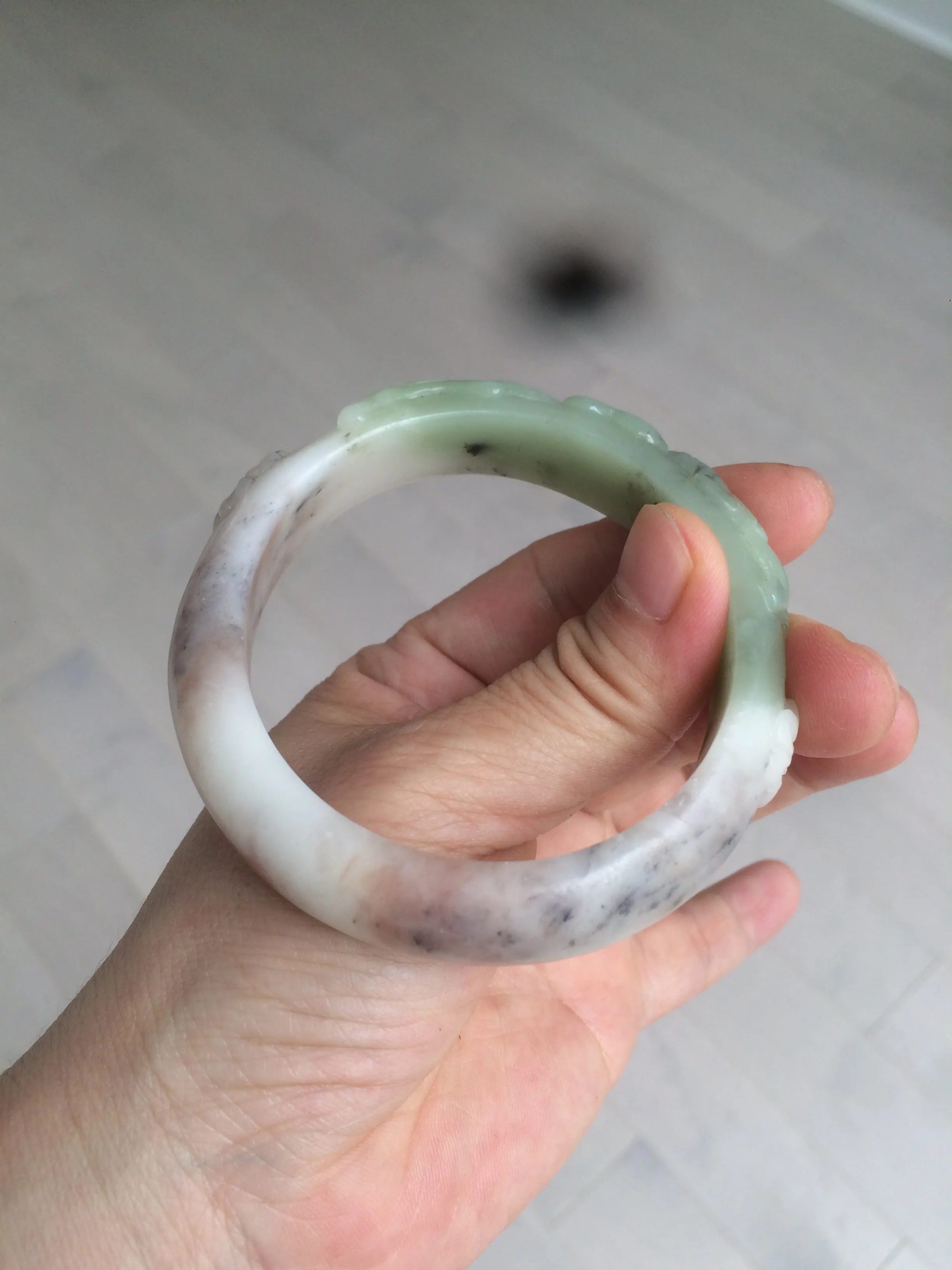 54.3mm 100% natural green/gray/purple/black carved bunnies and heart Xiu Jade(Serpentine) bangle XY79