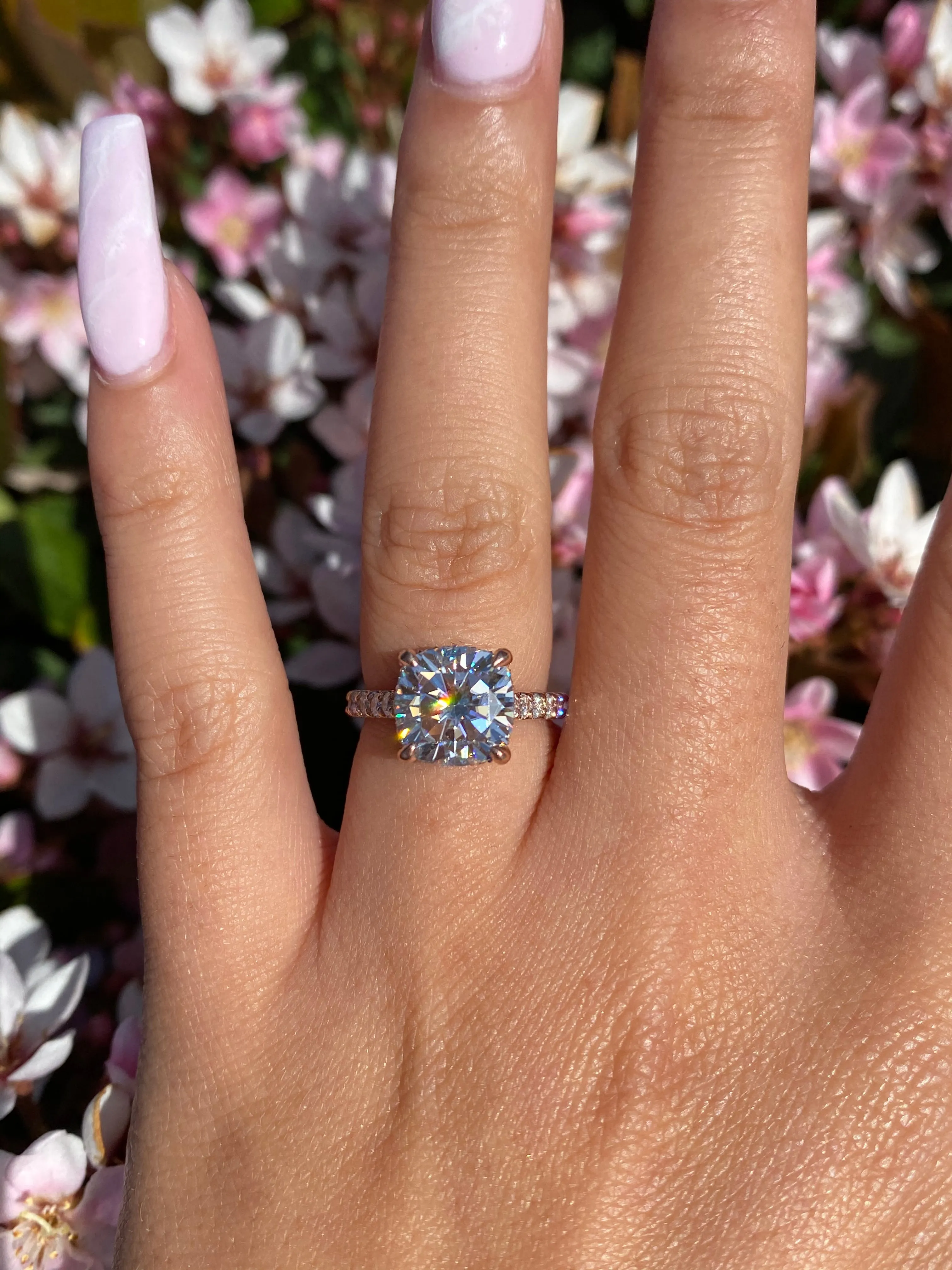 7.5mm (1.50ct) Rañe ForeverOne Round Moissanite Four Prong Diamond Underhalo Engagement Ring 14K Gold MOENG072