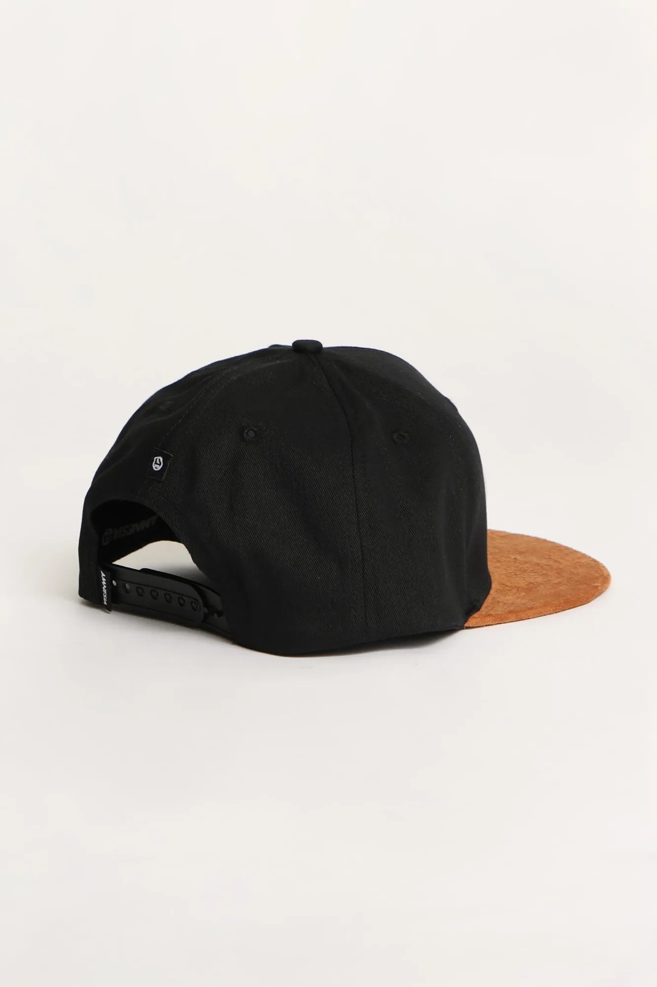 Amnesia Mens Patch Logo Flat Brim Hat