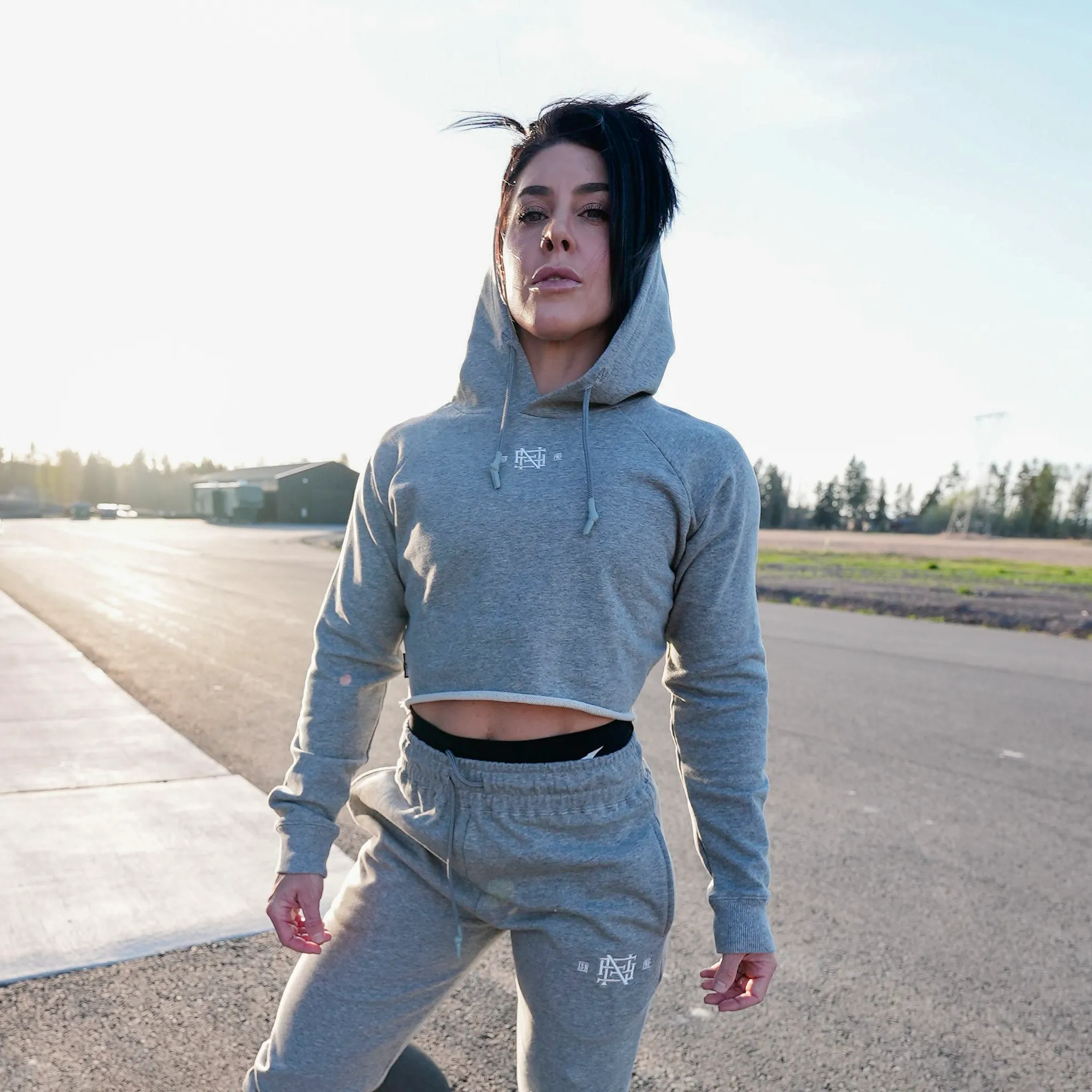 EMB CROP HOODIE - GREY