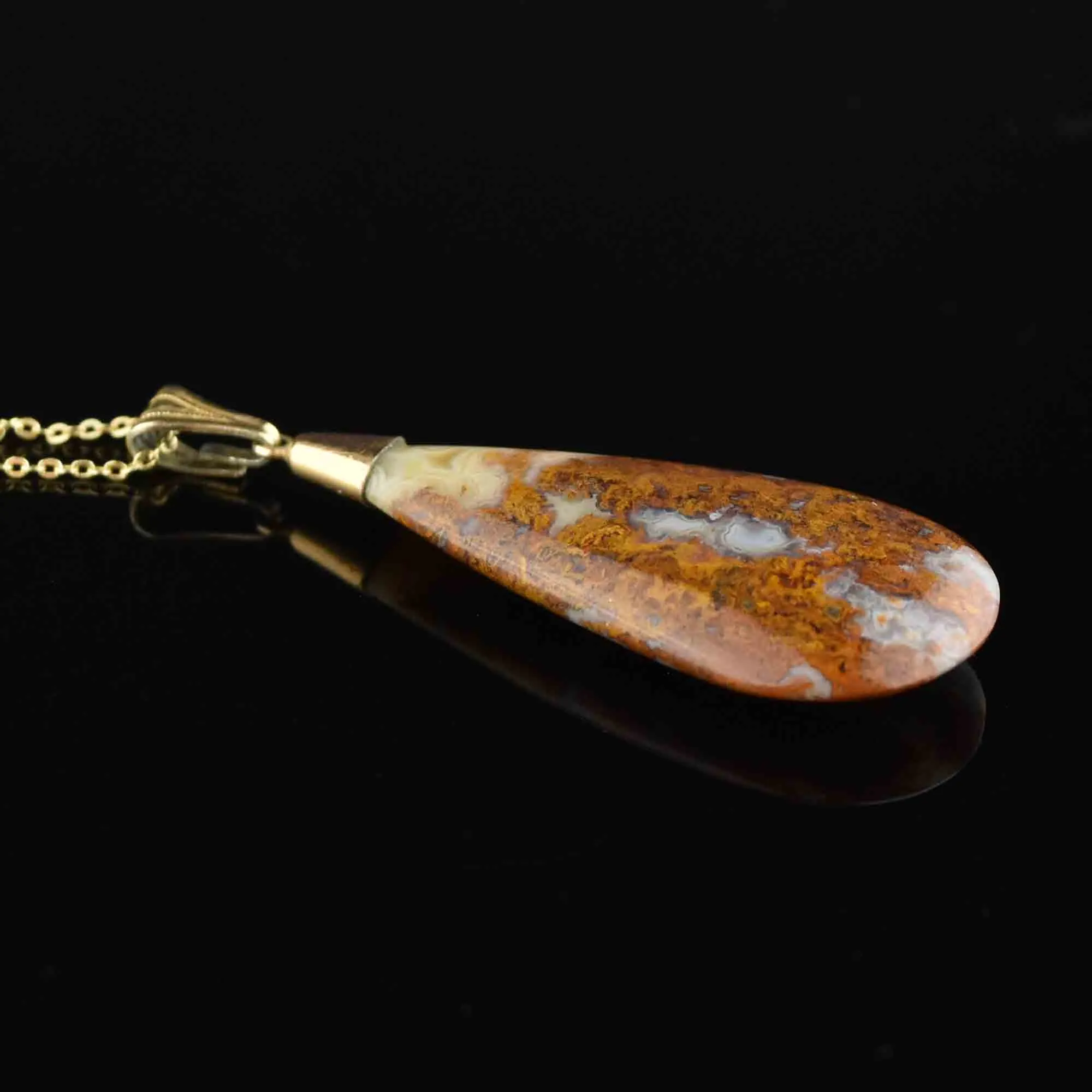 Fine 14K Gold Scottish Agate Pendant Necklace