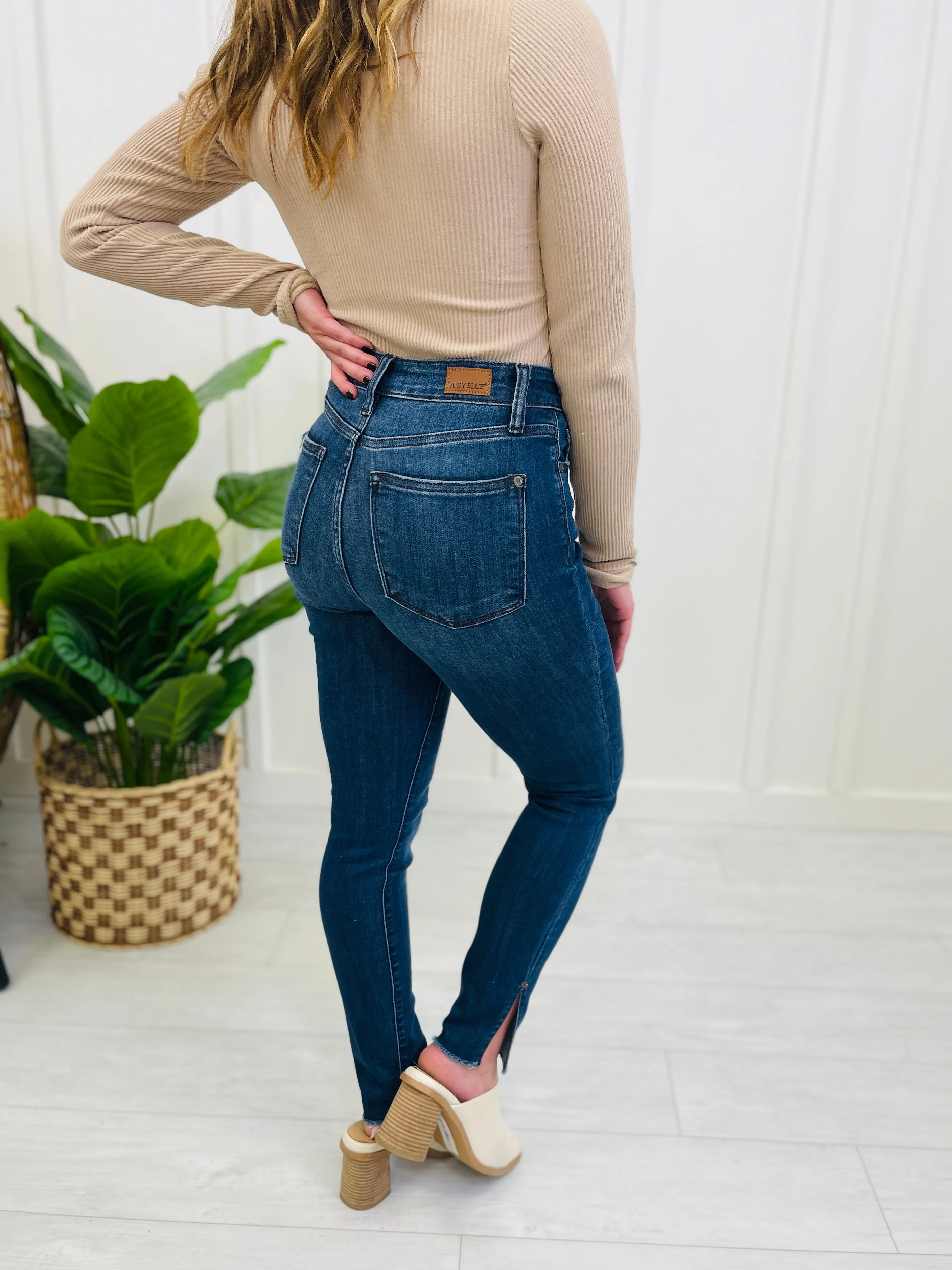 Judy Blue Plus/Reg Always On Your Side Slit Skinny Jeans