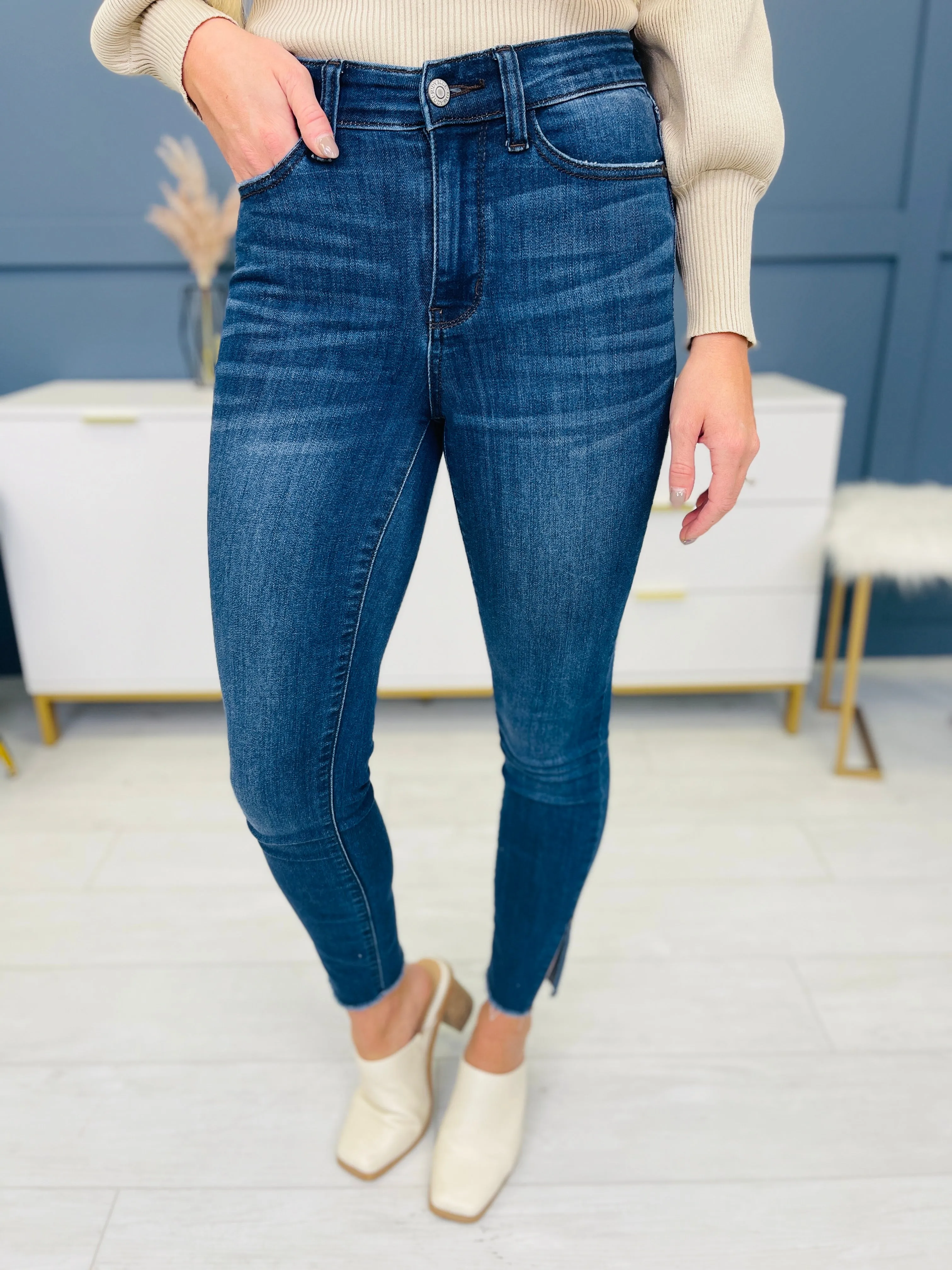 Judy Blue Plus/Reg Always On Your Side Slit Skinny Jeans