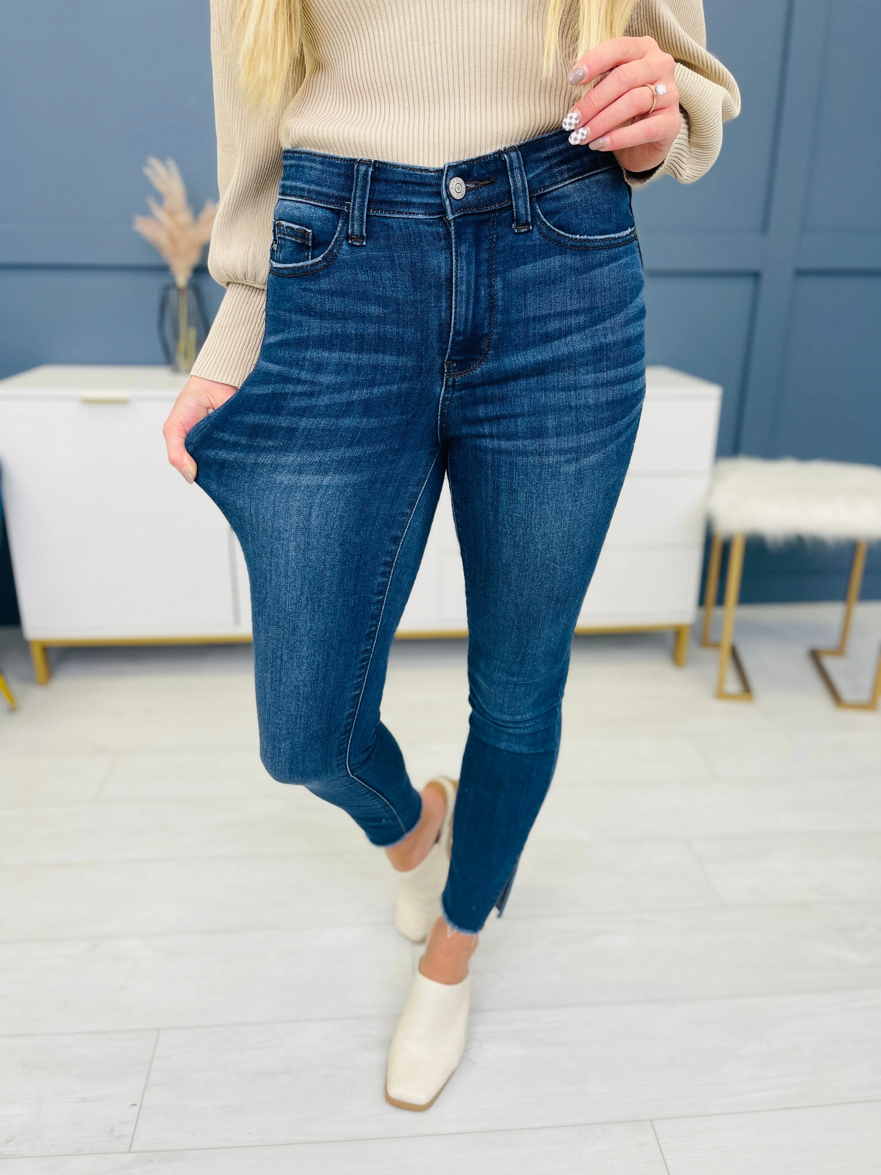 Judy Blue Plus/Reg Always On Your Side Slit Skinny Jeans