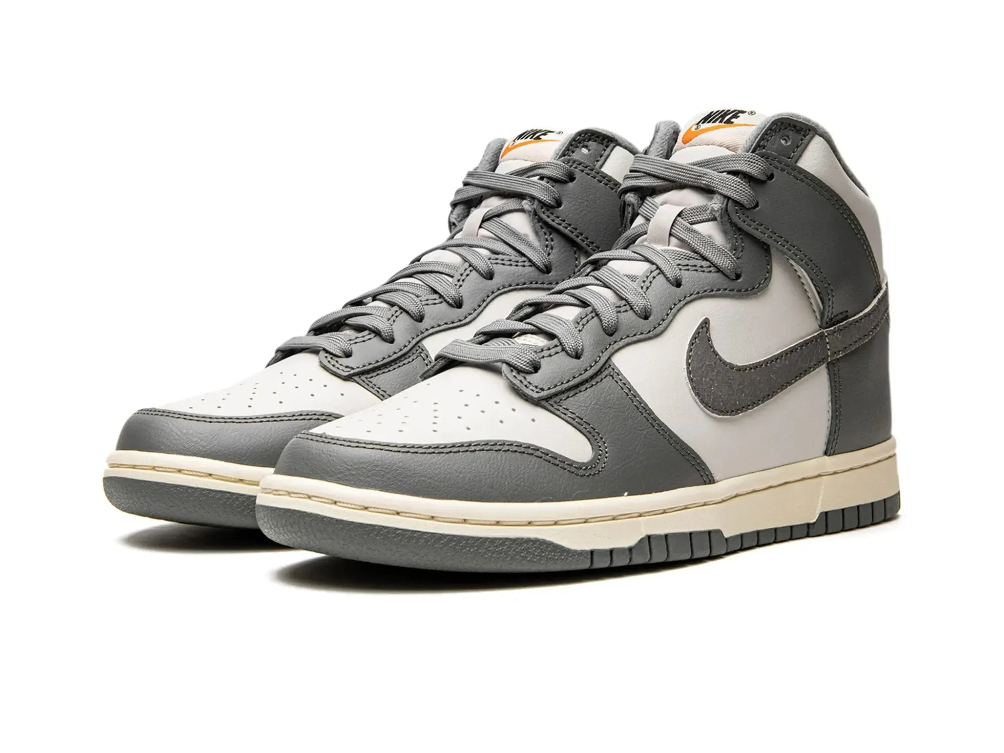 Nike Dunk High "Vintage Light Bone Grey"