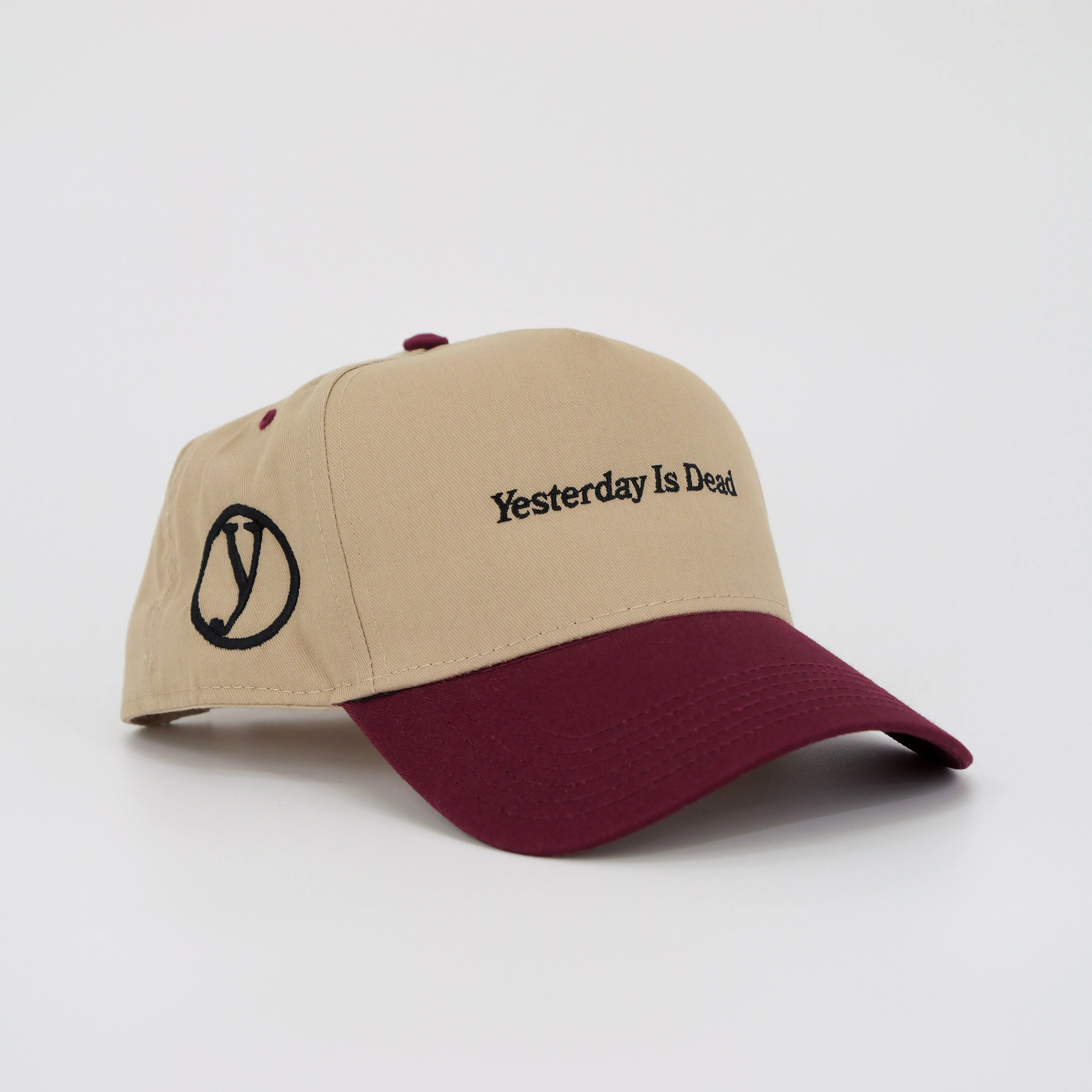 SCRIPT LOGO HAT TAN/BURGUNDY