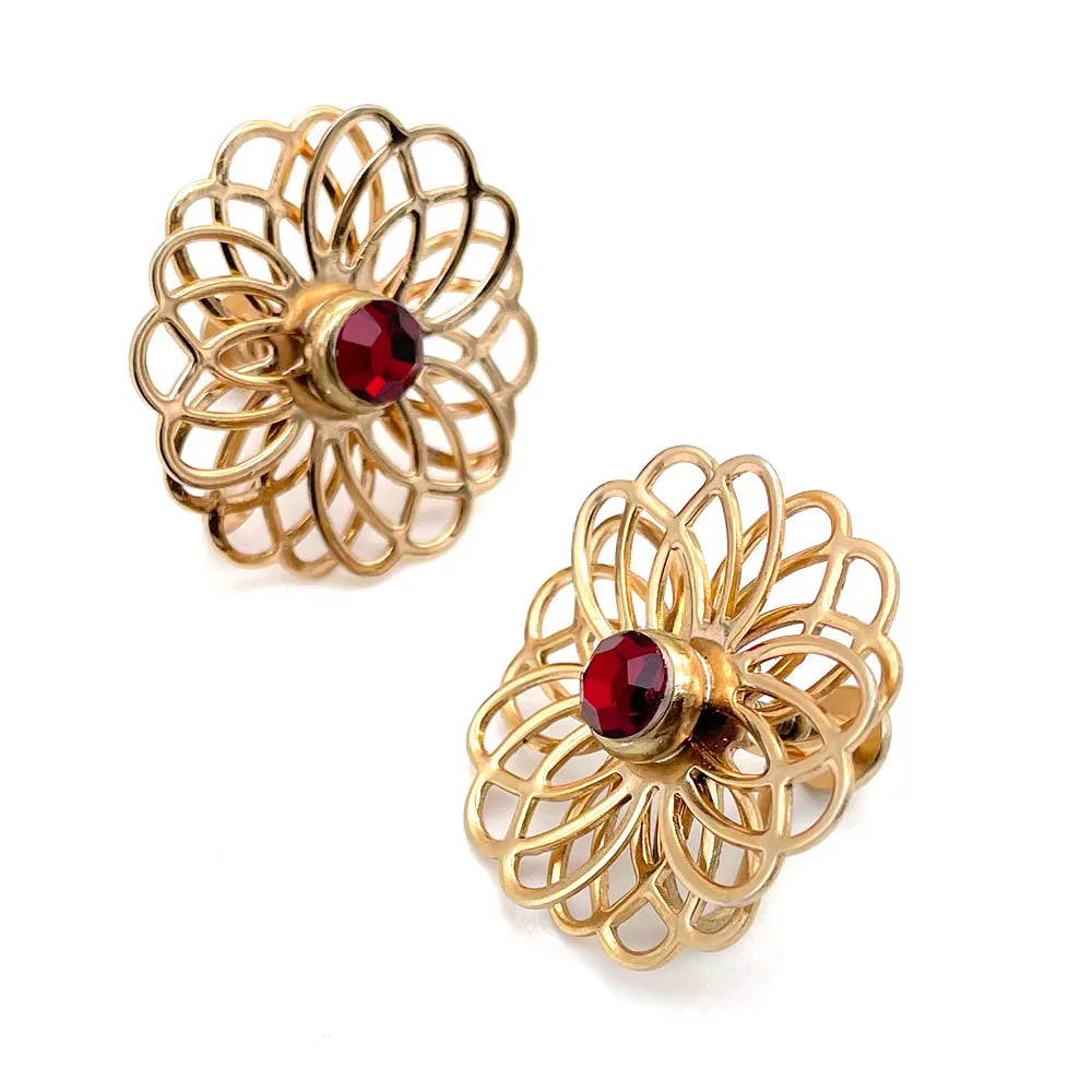 【カナダ輸入】ヴィンテージ フラワー ガーネットレッド イヤリング/Vintage Flower Garnet Red Screw Back Earrings